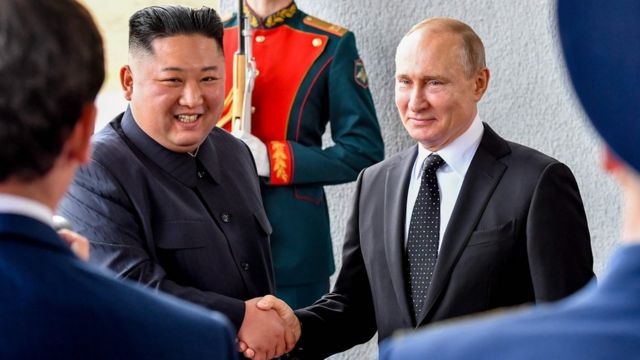 2019년 4월 김정은 북한 국무위원장과 블라디미르 푸틴 러시아 대통령이 북러정상회담을 위해 만났다